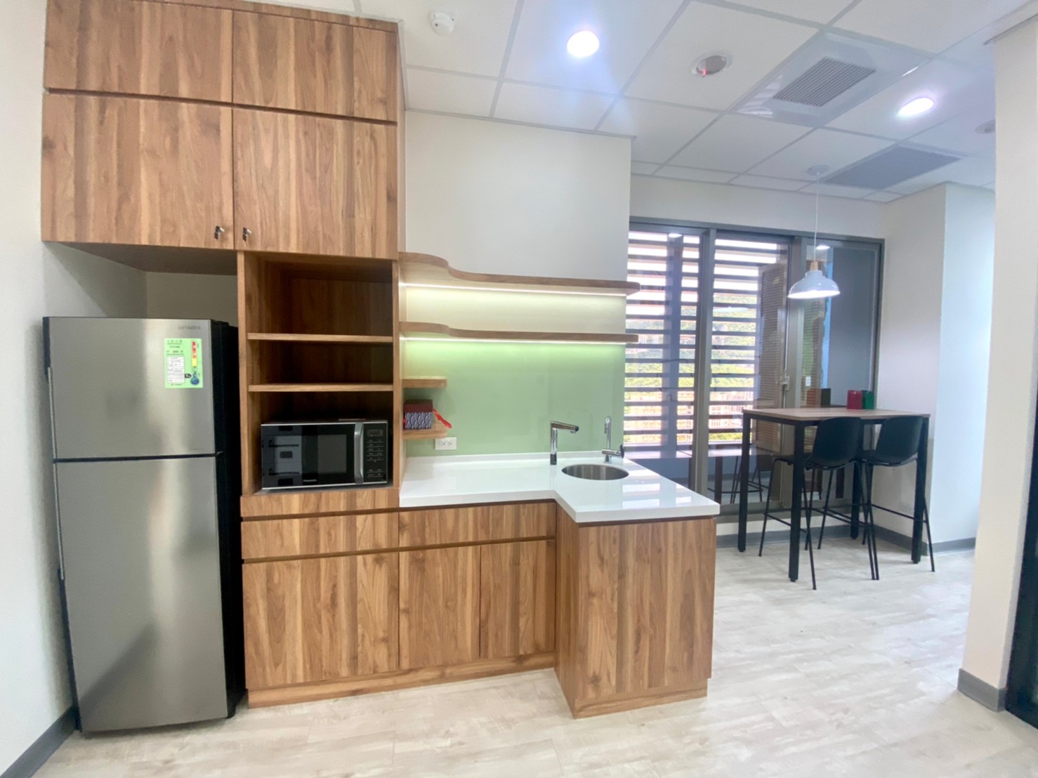 里昂德利-茶水區