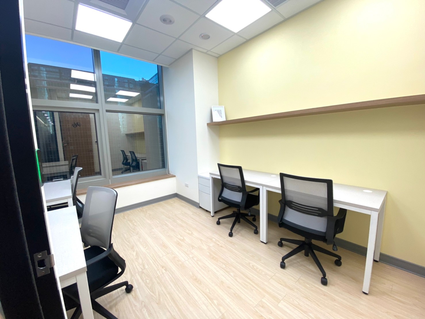 里昂德利-辦公室